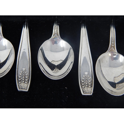 52 - Set of 6 Silver Coffee Spoons Hallmarked Birmingham 1928 by A.P & Co