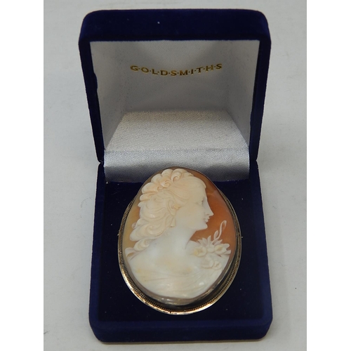 182 - Large 9ct Gold Mounted Cameo Brooch with Pin Fastener & Safety Chain/Pin. Measures 5.5cm x 4.5cm