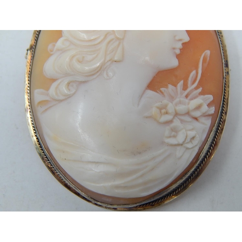 182 - Large 9ct Gold Mounted Cameo Brooch with Pin Fastener & Safety Chain/Pin. Measures 5.5cm x 4.5cm