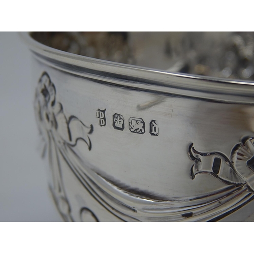 79 - Victorian Silver Sugar Bowl: Hallmarked Sheffield 1896 by James & William Deakin: Weight 92g