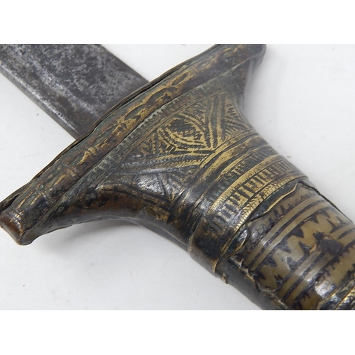 457 - Antique Burmese Sword & Scabbard: Measures 62cm Long.