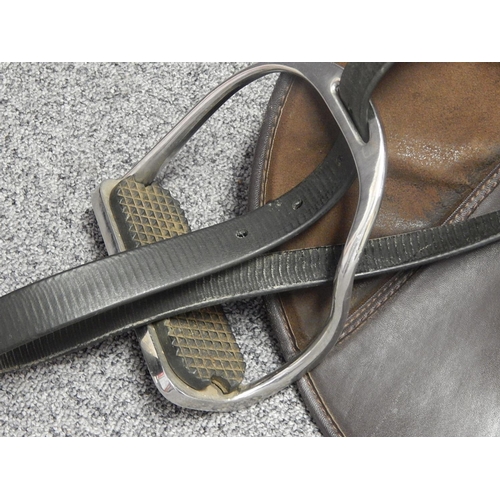 462 - Horse Saddle with Stirrups by 