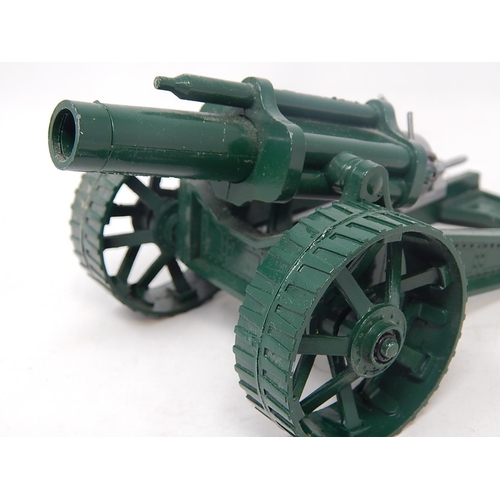 464 - Cast Metal Model of a Field Gun with Working Parts & Shells.