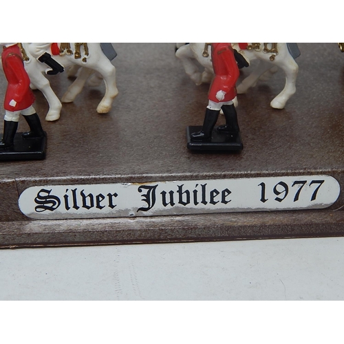 465 - Queen Elizabeth II Silver Jubilee State Coach & Horses together with footmen: Measures 36cm long wit... 