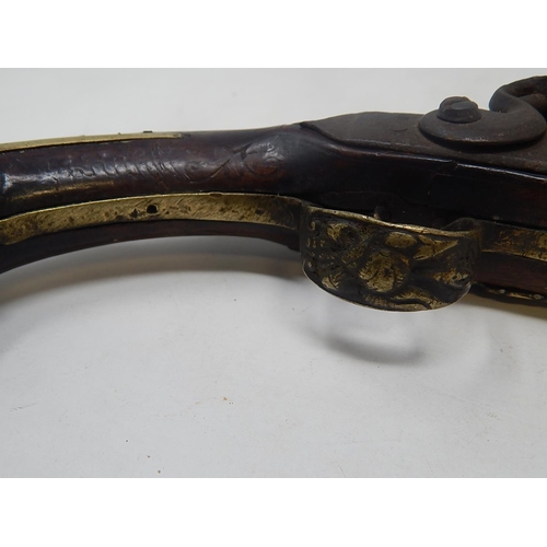 454 - 18th Century Turkish Flintlock Pistol with brass mounts & fittings: Condition: Poor: Measures 39cm L... 