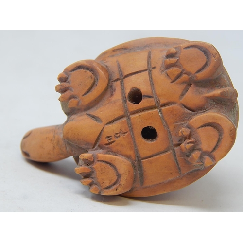 487 - CHINESE: Carved Wood Neksuke of a Tortoise & Her Young: Measures 5.4cm Wide