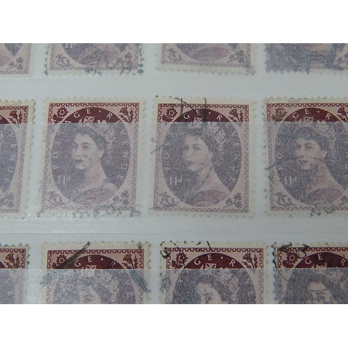 521 - STAMPS: Comprehensive Album including: 73 x SG528: 11d Brown/Purple Definitive + 1958 Castles, High ... 