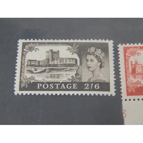 522 - 1958 Elizabeth II Castles.