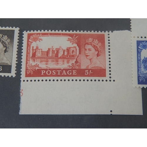 522 - 1958 Elizabeth II Castles.