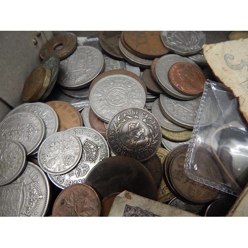 652 - Large Quantity of Coins together with some Bank Notes