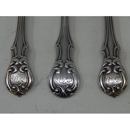 95 - Victorian: Pair of Large Silver Salt Spoons Together with Matching Mustard Spoon: Hallmarked London ... 