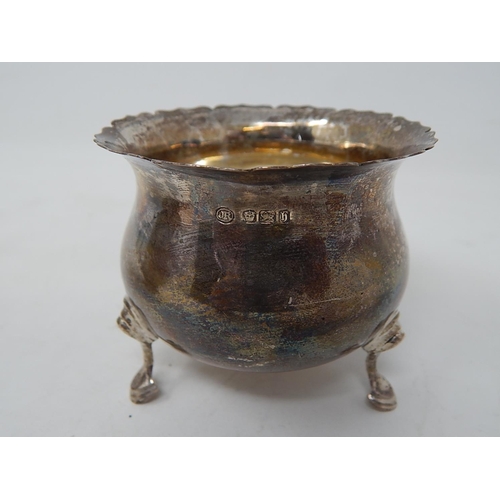 15 - 2 x Silver Hallmarked Sugar Bowls: Sheffield 1900 & Birmingham 1913: Weight 146g