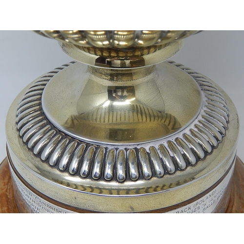 16 - Edwardian Silver Gilt Trophy Cup & Lid: Hallmarked London 1908 by Sydney Bellamy Harman: Height on S... 
