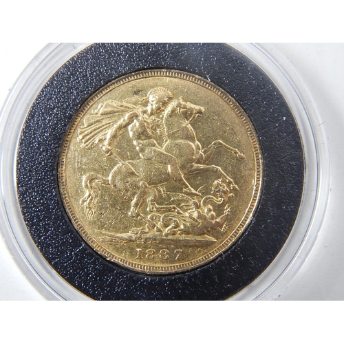 57 - Britain's Longest Reigning Monarchs Gold Coin Set comprising 1806 Third Guinea, this Very Fine or be... 