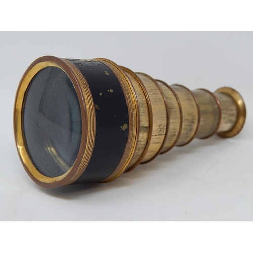 142 - 18th Century Brass Gentleman's Monocular six Drawer Telescope c.1750. Diameter of up to 4.7cm. Lense... 