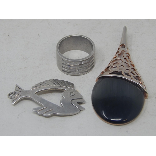 89B - Silver Fish Pendant: Silver Ring: Silver Pierced Hardstone Pendant