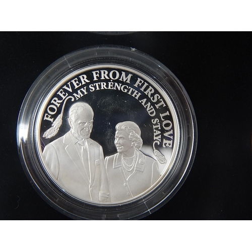 261 - 90th Birthday 4 coin Silver Proof Set and £20 coin practically as struck in original cases of issue ... 