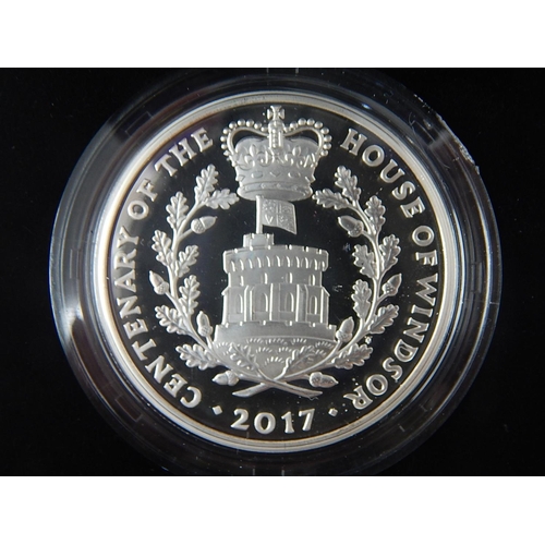 263 - 2017 Piedfort Silver £5; 2012 Silver Proof Piedfort £2 and a 2005 Grand Slam Silver Medallion