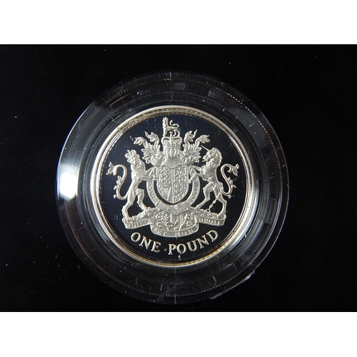 304 - Silver Proof £1 2000 Piedfort; 2003 Piedfort and 2005 Piedfort