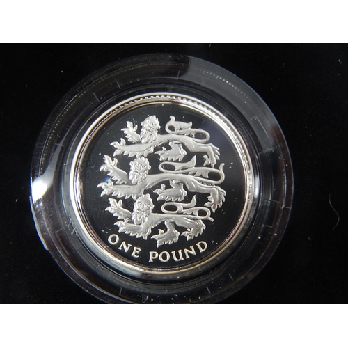 305 - Silver Proof £1 1983 First Year of Issue; 2001 and 2002 both Piedfort