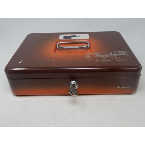 61 - Large Metal Cash Tray with Key: Containing a Large Quantity of Unsorted Coins