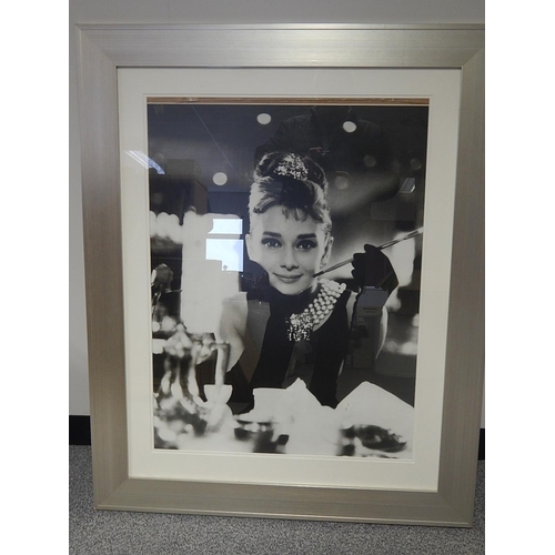 546 - Large Black & White Framed Print of Audrey Hepburn: Framed & Glazed: Measures 109cm x 88cm