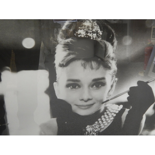 546 - Large Black & White Framed Print of Audrey Hepburn: Framed & Glazed: Measures 109cm x 88cm