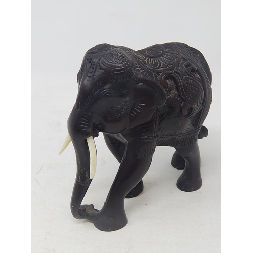 552 - 1920's Hardwood Elephant: Length 14cm: Height 13cm