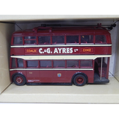 556 - Collection of 9 Cast Metal Buses & Coaches