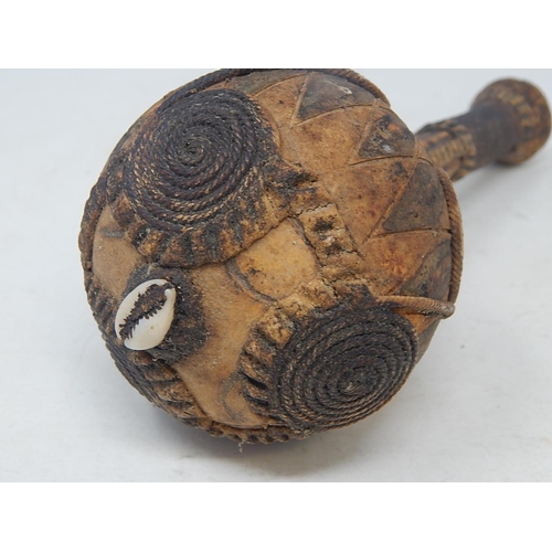 559 - Tribal Art: Witchdoctors Rattle: 23 cm