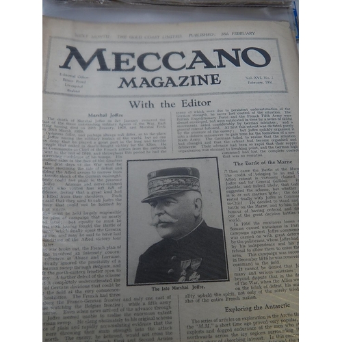 528C - MECCANO: Four Folders Containing a Large Number of Meccano Magazines From: 1930/1931/1934/1935