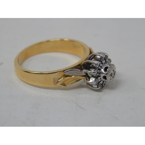 38 - 18ct Yellow & White gold diamond ring with 11 round cut brilliant cut diamonds claw set in cluster