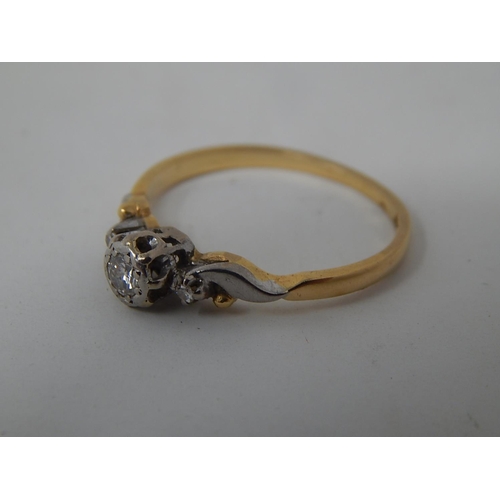 49 - 18ct Yellow gold & platinum diamond ring. Centre round brilliant cut Diamond S1 clarity G/H colour w... 