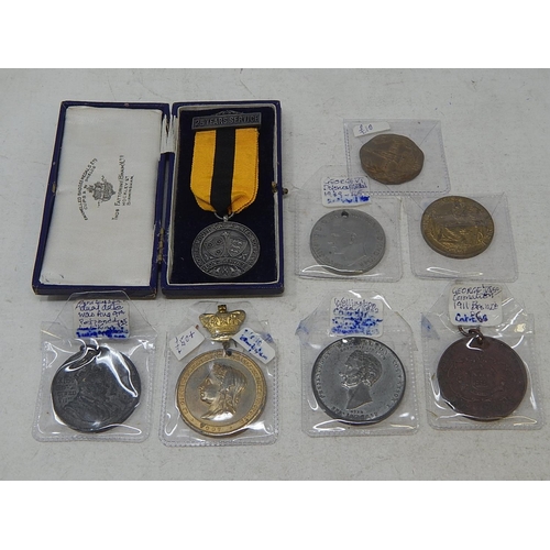 131 - 1900-1925 Silver Medal in fitted case; other medals (7)