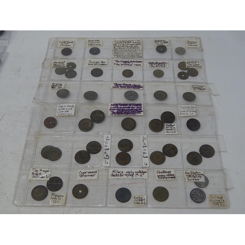 390 - Large selection of tokens, etc; early George III/George IV Copper Halfpennies; Guinea Counters etc h... 