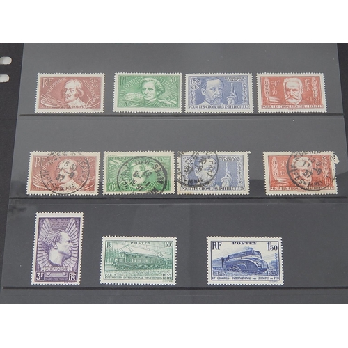 259 - France SG563-66 Mint, another set FU: SG523 Mint, 571, 572-3, 542 all Mint cat £112+