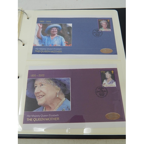 266 - The Queen Mother 1900-2002 de-luxe stamp and colour illustrated cover collection housed in black alb... 