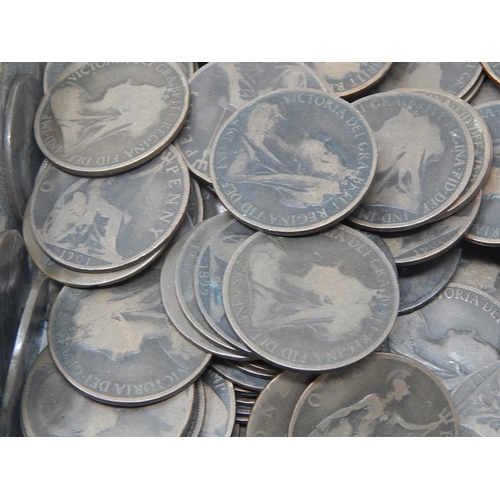 29 - Hoard of Victorian Bun Head and Veil Head Pennies housed in vintage tin (approx 200 coins)