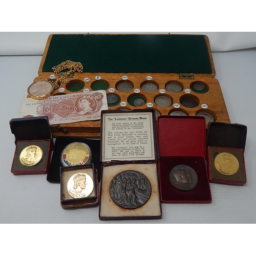 130 - Various Coins: Commemorative Medallions etc together with a wooden coin collectors case