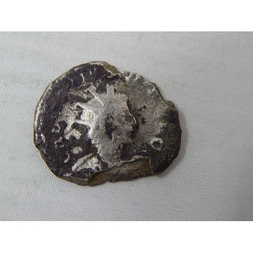 171 - Roman radiates: Quintillus AD 270; Claudius AD 268-270; Silver Radiate of Gallienus AD253-268 joint ... 