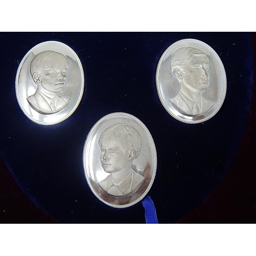 32 - Set of Six Silver Portrait Medallions of The Royal Family by John Pinches & All Fully Hallmarked Lon...