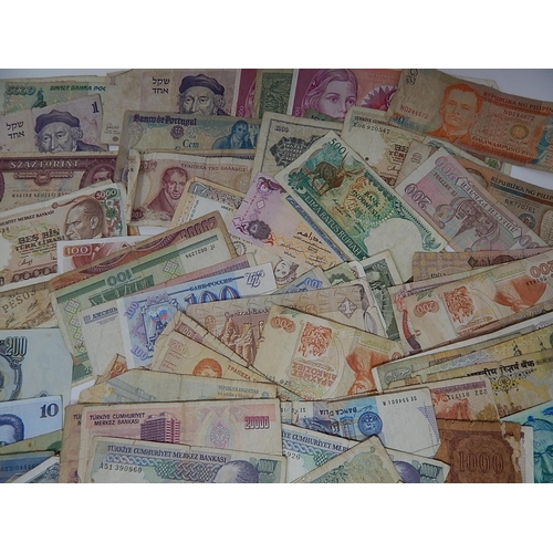 71 - World Banknotes