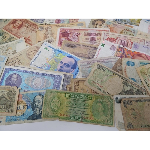 76 - World Banknotes