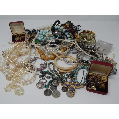 146 - Quantity of Silver & Costume Jewellery together with some silver coins etc.