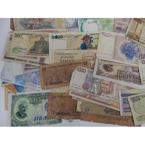 101 - Large Quantity of World Banknotes from a private collection.