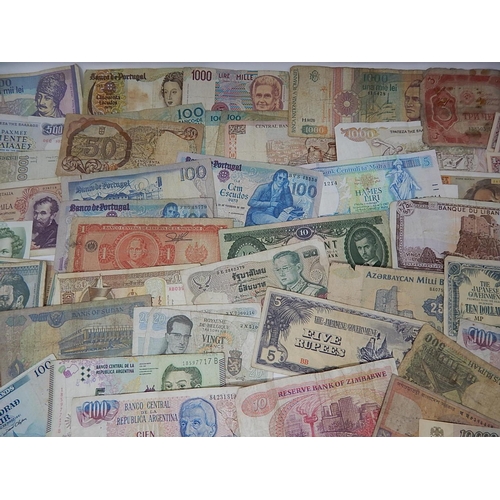 102 - Large Quantity of World Banknotes from a private collection.