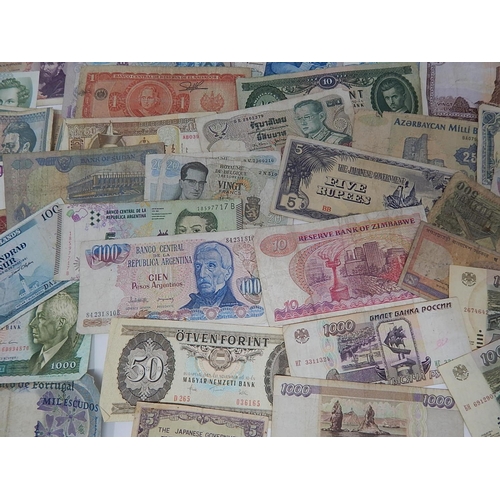 102 - Large Quantity of World Banknotes from a private collection.