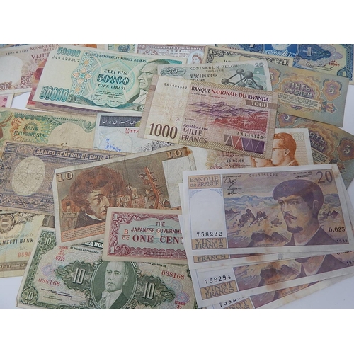 112 - Large Quantity of World Banknotes from a private collection.