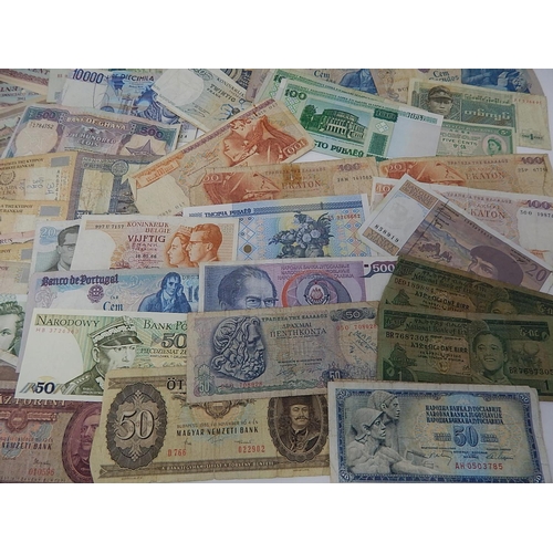 114 - Large Quantity of World Banknotes from a private collection.