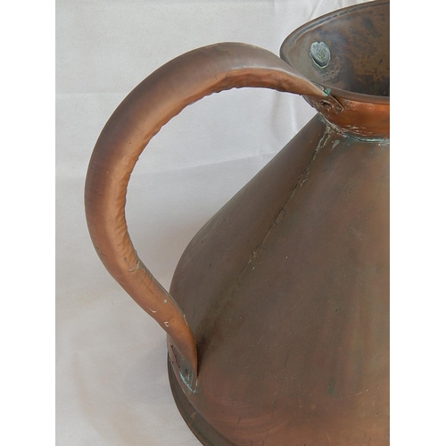 414 - Large Victorian Four Gallon Copper Harvest Jug with V.R Stamp c.1870.